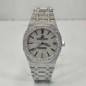 Montre en verre analogique à quartz hip hop glacé pour hommes en vrac personnalisé boîtier en acier inoxydable de 41mm aspect diamant moissanite OEM ODM - Product Image 4