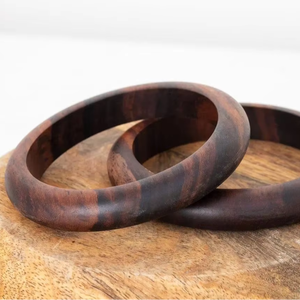 Fournisseur direct d'usine, bracelets en bois gravés sur mesure pour les boutiques de cadeaux, les magasins en ligne et les revendeurs, disponibles en grande quantité - Product Image 1