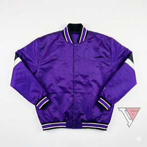Chaqueta Varsity de Invierno Talla XL Personalizada OEM, 100% Satén, Lana, Lona, Impermeable, Resistente al Viento, Personalizable con Nombre del Equipo, Logotipo, Letras Frontales - Product Image 1