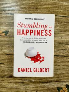 Stumbling on Happiness By Daniel Gilbert English Peperback Human Behavior & Happiness <b>Book</b> - Product Image 1