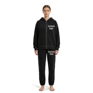 Conjunto Deportivo Retro para Mujer al por Mayor con Detalles de Rayas en Contraste para Marcas de Ropa y Tiendas Minoristas - Product Image 2