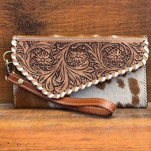 2025 Design à la mode en cuir repoussé à la main bracelet enveloppe portefeuille pour femmes de haute qualité en cuir de vache véritable pochette polyvalente - Product Image 5