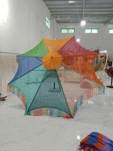 Parasol d'extérieur en macramé tissé à la main, coloré, avec pompons, style tropical, protection solaire, utilisation en terrasse - Product Image 4