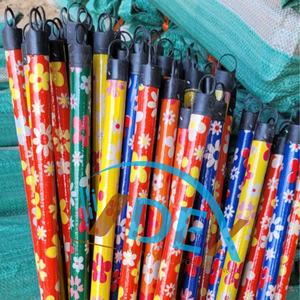 PVC retráctil de flores de Vietnam para MANGO de escoba de madera artículos para el hogar y palos de Escoba mopa de eucalipto de madera - Product Image 2