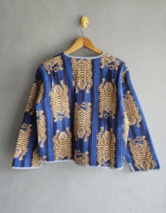 Pyjama unisexe en coton 100% à imprimé tigre bleu, tissé et matelassé, avec bas de pyjama et haut à manches longues boutonné sur le devant, style décontracté pour l'été - Product Image 6