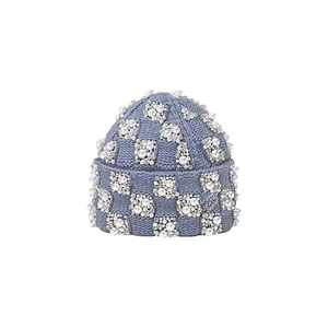 Bonnet unisexe à carreaux avec décorations en perles et strass, bleu, 56-58 cm, tricoté à la main, bonnet d'hiver pour adultes, style décontracté et élégant - Product Image 5