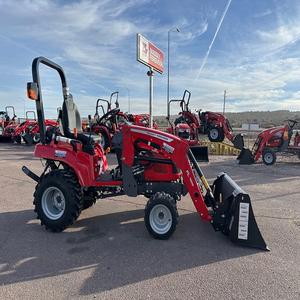 Matériel agricole compact et moderne Massey Ferguson GC1723EB pour le travail du sol, la tonte, l'aménagement paysager et les travaux de jardinage. - Product Image 6