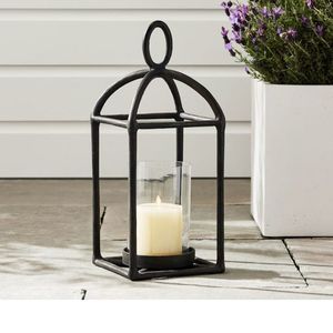 Farol de metal bellamente elaborado con un acabado elegante y un diseño decorativo. Ideal para decoración del hogar, exhibición de velas, festivales - Product Image 6