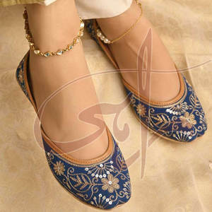 Chaussures légères de mode pour femmes, en cuir synthétique durable, antidérapantes, style tendance, toutes saisons - Product Image 2