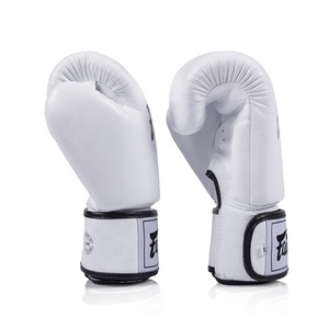 นวมชกมวย Fairtex สำหรับฝึกซ้อมระดับมืออาชีพ หนังคุณภาพพรีเมียม บุหนานุ่ม ทนทาน สวมใส่สบาย เหมาะสำหรับมวยไทย MMA แบบผูกเชือก - Product Image 3