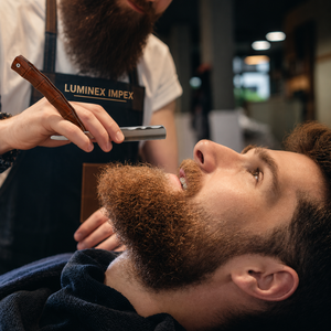 Navaja de Afeitar Recta Vintage Luminex Impex con Mango de Concha de Abulón y Acero al Carbono, Lista para Usar en Barberías y Salones - Product Image 2