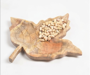 Élégante assiette de service en bois faite à la main, motif grain de bois naturel, style nordique, pour la maison, les restaurants, les mariages et les événements - Product Image 1