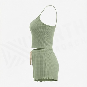 Conjunto de 2 Piezas para Mujer, Top Verde Sólido sin Tirantes y Pantalones Cortos por Encima de la Rodilla, Tejido, Casual, para Primavera/Verano - Product Image 3