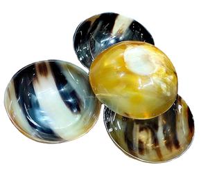 Cuenco de cuerno de búfalo único en tonos naturales, Decoración de mesa hecha a mano con acabado brillante de 10 pulgadas para el hogar y hoteles - Product Image 2