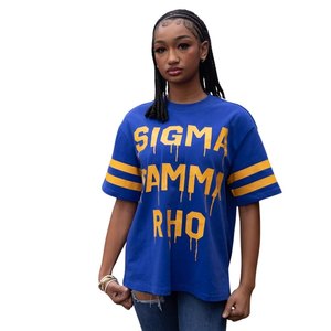 Camiseta Oversize Sigma Gamma Rho para Mujer, Azul y Dorado, con Gráfico de Hermandad Griega, Estilo Casual Urbano - Product Image 1