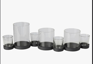 Base en métal noir moderne et interconnectée avec 7 porte-bougies cylindriques en verre transparent amovibles pour la décoration de table - Product Image 2