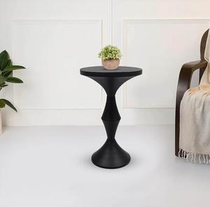 Table d'appoint géométrique moderne en résine noire, mobilier de salon intérieur, décoration, design durable - Product Image 2