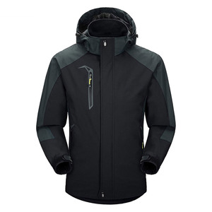 Veste à capuche en softshell noire pour homme, fermeture éclair, imperméable, coupe-vent, respirante, vêtements d'extérieur, coupe régulière, hiver, matière polyester - Product Image 2