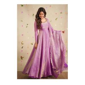 Vestido Anarkali Clásico Tradicional con Diseño Elegante de Secado Rápido para Todas las Temporadas, Ideal para Bodas y Fiestas, Atuendo Étnico Premium para Mujer - Product Image 2