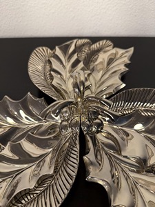 Magnifique assiette en feuille d'argent pour servir des fruits secs et des collations aux invités, plat élégant pour la présentation lors des dîners et des fêtes, provenant d'Inde. - Product Image 2
