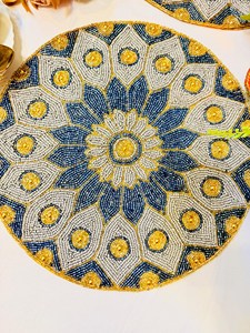 Mantel Individual Redondo de Lujo Hecho a Mano con Cuentas, Mandala Azul y Dorado, Decoración para Mesa de Comedor, Craftera Exports - Product Image 3