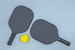 Raqueta de Tenis de Mesa Profesional de Alta Calidad, Fabricada con Fibra de Carbono y Plástico, con Hoja de Madera Resistente y Agarre Cómodo - Product Image 3