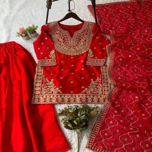 VASTRA COTTAGE Conjunto Étnico Elegante para Mujer con Top con Bordado de Cordón y Secuencia, Micro Interior a Juego y Dupatta Fendy Plazzo - Product Image 5