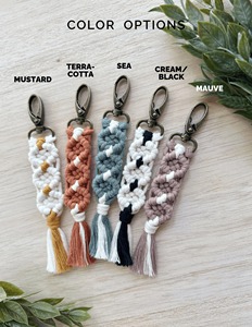 Llavero de Macramé Duradero y de Primera Calidad, Hecho a Mano con Cuerda de Algodón, para Colgar en Bolsos, como Porta Llaves, Decoración para Espejos de Coche, Ideal para Regalo - Product Image 6
