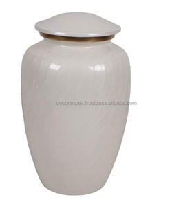 Urne funéraire décorative en métal finition dorée Urne commémorative personnalisée durable avec design poli au prix de gros - Product Image 6