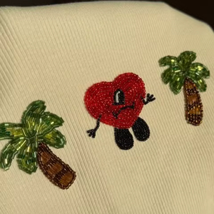 Top élégant brodé de perles ethniques, fait main avec verre et cristal, cadeau de baptême au design unique - Product Image 1