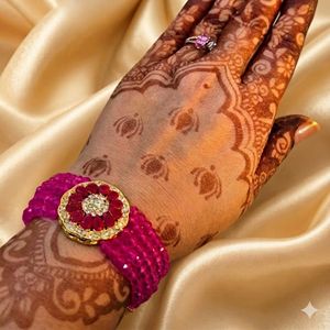 สร้อยข้อมือลูกปัดทำมือสำหรับผู้หญิง สร้อยข้อมือคริสตัลลายดอกไม้ เครื่องประดับแฟชั่น ของขวัญสำหรับสาวๆ สวมใส่ได้ทุกวัน สร้อยข้อมือรักี - Product Image 4