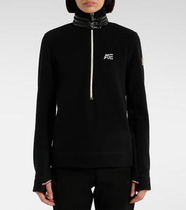 Sudadera Térmica Deportiva Personalizada para Mujer, con Media Cremallera, Corte Ajustado, con Orificios para los Pulgares - Product Image 1
