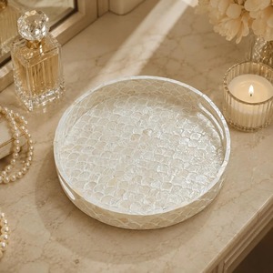 Juego de bandejas de nácar - Bandejas redondas decorativas con incrustaciones de conchas para mesa de centro - Organizador de tocador de baño con decoración costera - Product Image 3