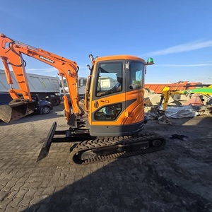 Mini-excavatrice hydraulique de 3 tonnes de qualité supérieure, livraison rapide, en stock maintenant. Achetez une excavatrice sur chenilles pour chantier au prix de gros. - Product Image 3