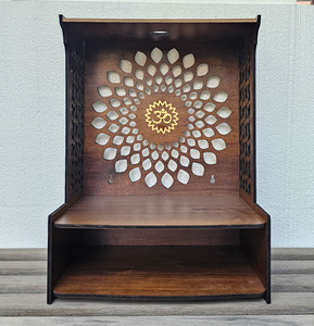 Mandir Om de Madera Hecho a Mano con Luz LED, Mandala de Loto Cortado con Láser, Templo de Puja, Altar Cerrado para el Hogar, Acabado en Madera de Teca, 39x30x24 cm - Product Image 2