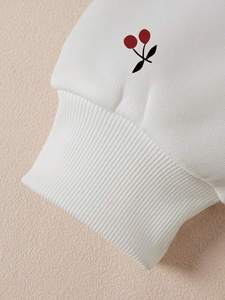 Sudaderas con Capucha Personalizadas para Mujer, Bordado Minimalista de Cerezas, Felpa de Algodón Premium, Corte Holgado, Estilo Urbano, Proveedor Mayorista - Product Image 5