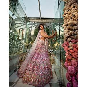 Lehenga Choli de Diseño con Detalles de Lentejuelas para Fiestas - Product Image 6