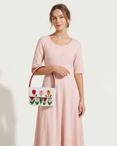 Sac à bandoulière léger et écologique en forme de tulipe orné de perles, style bohème chic, avec détails faits à la main, idéal pour les mariages et les soirées - Product Image 1