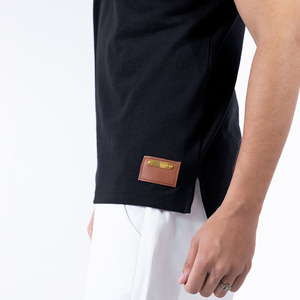 Nouveaux polos pour hommes avec logo et étiquette personnalisables, prix compétitifs, fabriqués en tissu respirant et tailles ajustées pour adultes - Product Image 4