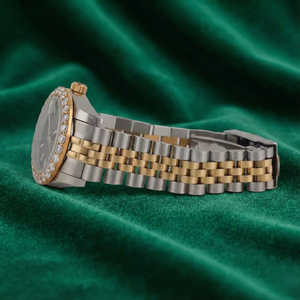 Reloj de Lujo de Dos Tonos con Bisel de Diamantes en Acero Inoxidable, Esfera Verde, Visualización de Fecha, Brazalete Jubilee - Product Image 4