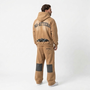 Conjunto de dos piezas de ropa urbana para hombre, compuesto por una sudadera con capucha extragrande con cremallera y pantalones deportivos de pierna ancha con efecto lavado. - Product Image 2