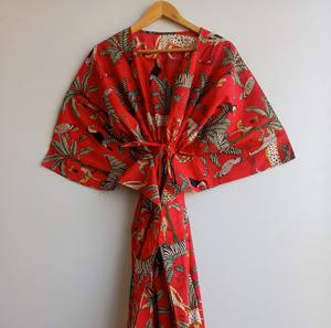 Robe Kaftan pour femmes en coton 100% avec dentelle imprimée vintage, coupe ample, imprimé floral - Product Image 1