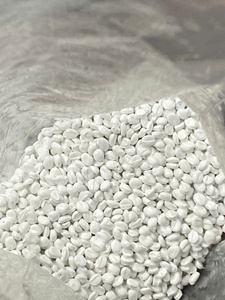 White TiO2 70% Food Grade Molding & Extrusion Grade <b>Masterbatch</b> for <b>Plastic</b> Packaging - Product Image 3