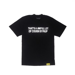 เสื้อยืดลายพิมพ์น้ำเชื่อมแก้ไอ "That's A Awful Lot Of Cough Syrup" ด้านหน้าและด้านหลัง คุณภาพสูง ผ้าฝ้าย 100% คอกลม สวมใส่สบาย - Product Image 1