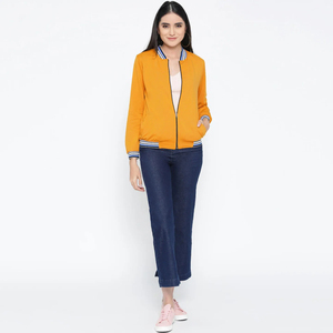 Abrigo Largo de Béisbol Universitario para Mujer, Hecho a Medida, de Alta Calidad, Cuerpo de Lana Negra, Mangas Doradas Antiguas, Estilo Universitario - Product Image 5