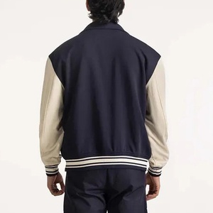 Veste universitaire streetwear sur mesure OEM à double boutonnage avec broderie chenille et manches matelassées en cuir de vachette, grandes tailles - Product Image 5