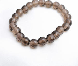 สร้อยข้อมือลูกปัดควอตซ์สโมคกี้ธรรมชาติทรงเหลี่ยม ขนาด 8 มม. สร้อยข้อมือพลอยธรรมชาติ สำหรับทำเครื่องประดับอัญมณีชั้นดี - Product Image 1