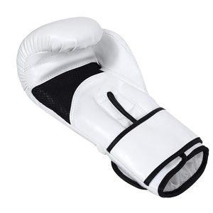 Gants de MMA professionnels en cuir de haute qualité, personnalisables, avec fermeture à lacets pour un maintien optimal du poignet, couleurs et logos personnalisés. - Product Image 3