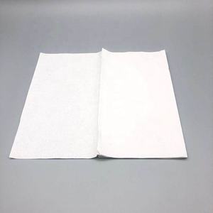 Serviette en papier jetable blanche 1 pli pour toilettes, pliée en V, sans mandrin, TAD - Product Image 2