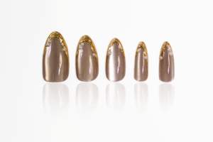Faux Ongles en Gros Forme Amande OEM ODM, Ligne Dorée Métallique Champagne, Ongles Press-On Personnalisés de Luxe avec Perles - Product Image 3